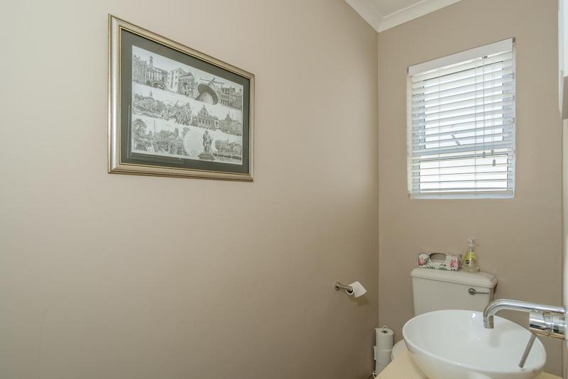 3 Bedroom Property for Sale in Marina Da Gama Western Cape